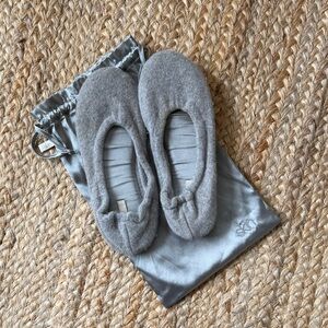 SKIN women’s 100% cashmere slippers